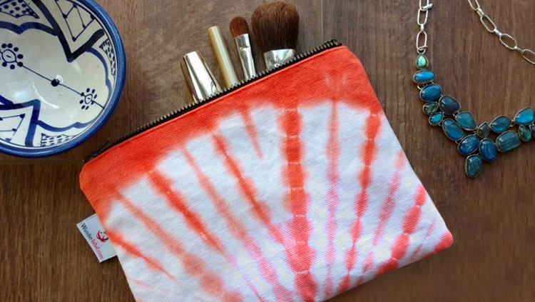 化粧ポーチをハンドメイドで